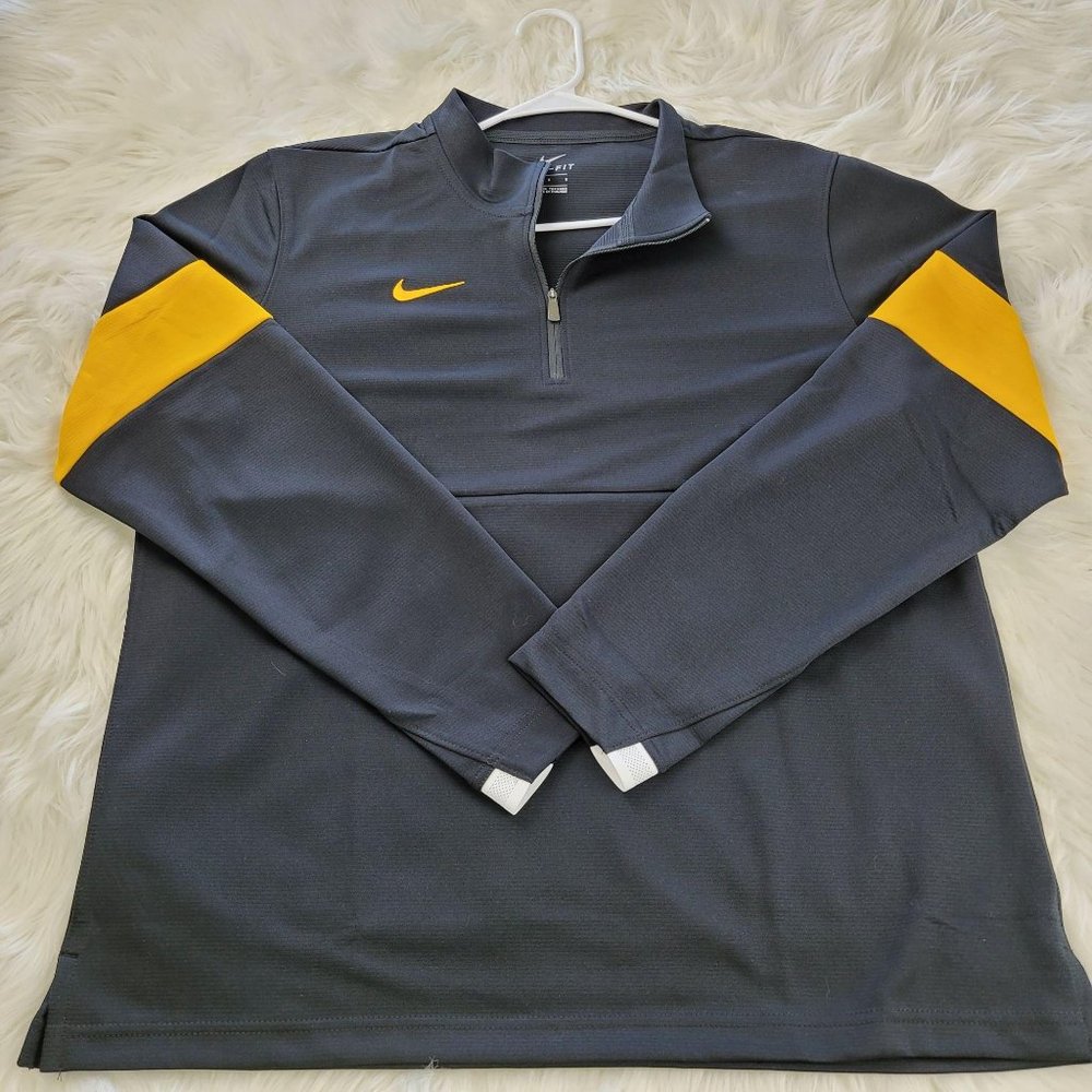 Nike Therma Half Zip Long Sleeve Top Black Gold